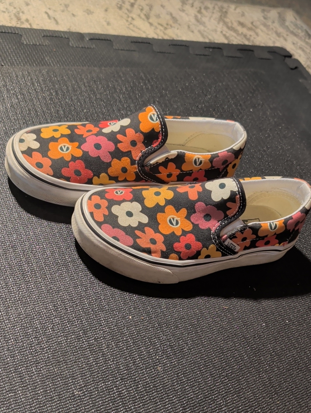 Vans Slip On Flower Power Print. Slip On. Women's 5